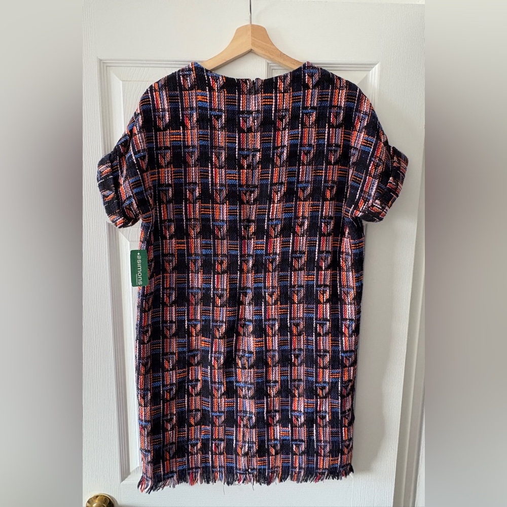 Dress - Picture 5 of 10